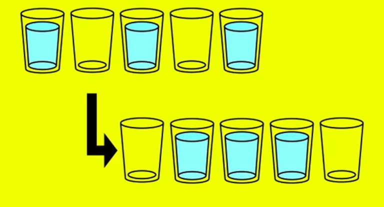 ¿Puedes disponer los vasos en 7 segundos con un solo movimiento para obtener el orden deseado?