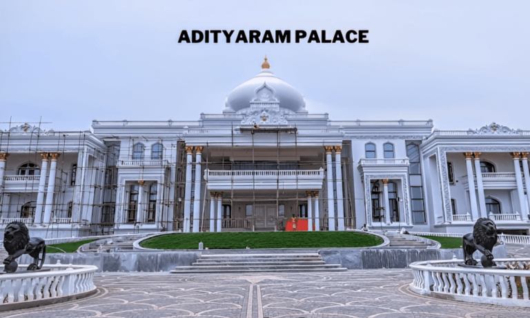 Palacio Adityaram: ubicación, fotos, pueblo y más