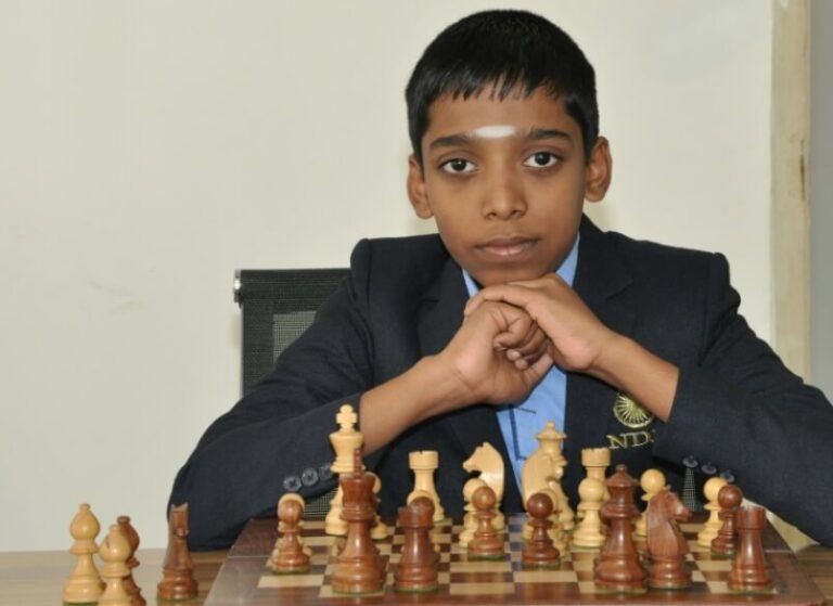 Praggnanandhaa Wiki, biografía, edad, clasificación FIDE, rango, juegos, imágenes