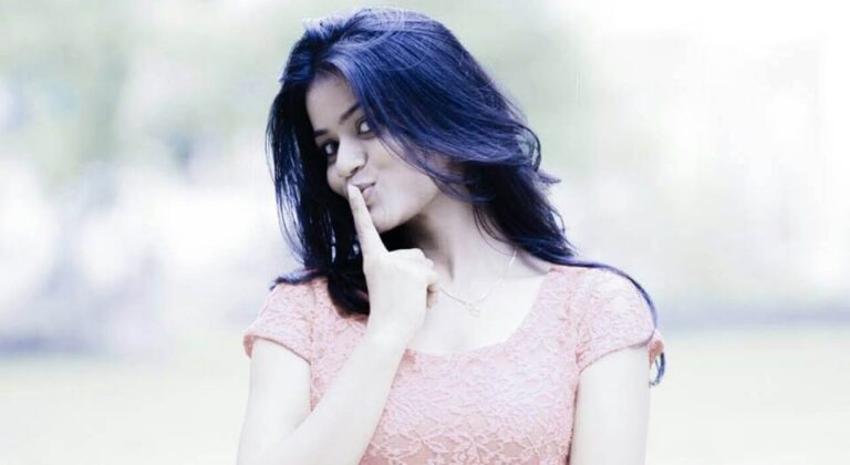 IMPACTANTE: La popular actriz Riya Mika se suicida