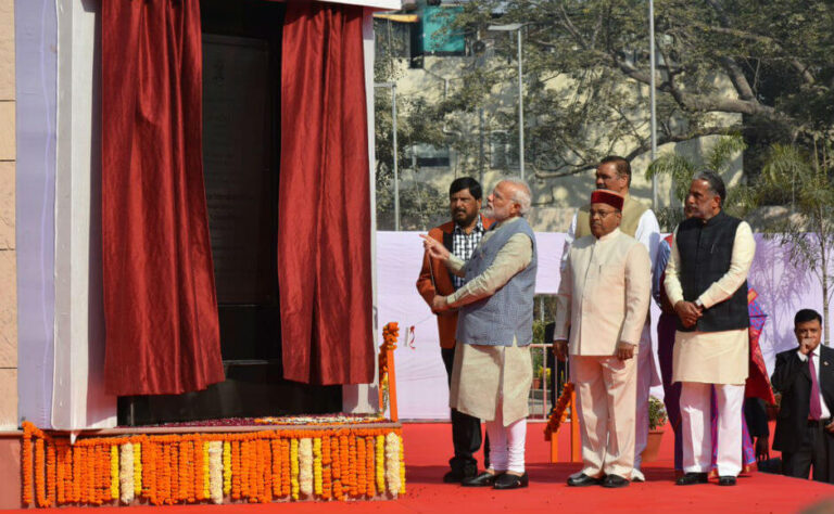 Reunión de Narendra Modi Tirupur: 60 árboles arrancados de raíz para facilitar la visita del Primer Ministro