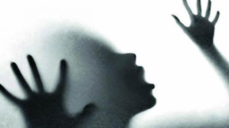 Caso de violación en Uttar Pradesh: Mujer confinada al sótano de una casa, violada durante 2 meses