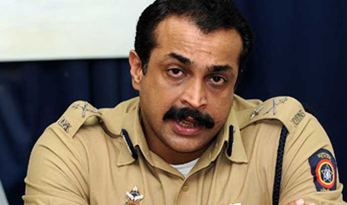 IPS Himanshu Roy se pega un tiro en la cabeza y se suicida