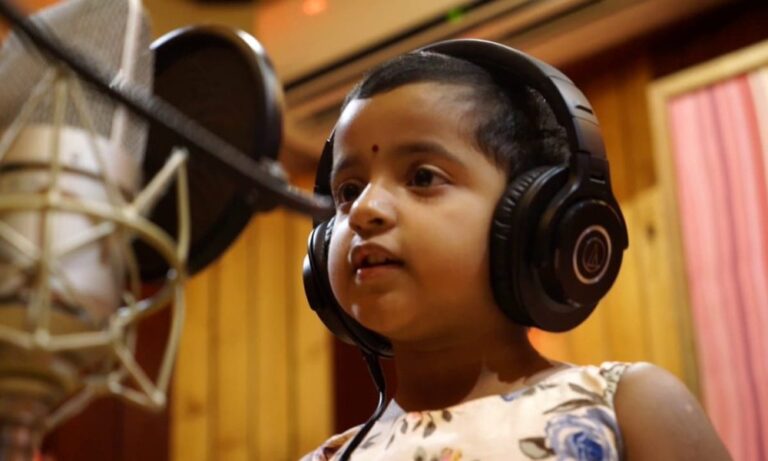 La hija de Sivakarthikeyan, Aaradhana, debuta como cantante en Kanaa
