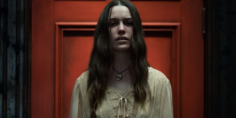 The Haunting of Hill House: ¿Cómo se convirtió Nellie en la dama del cuello torcido?