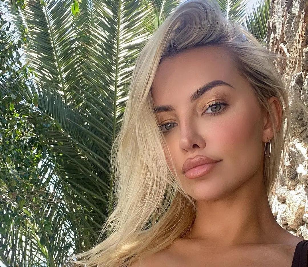 Lindsey Pelas Biografía Años Familia Imágenes Valor Neto Escuela Internacional Success Academy 8028