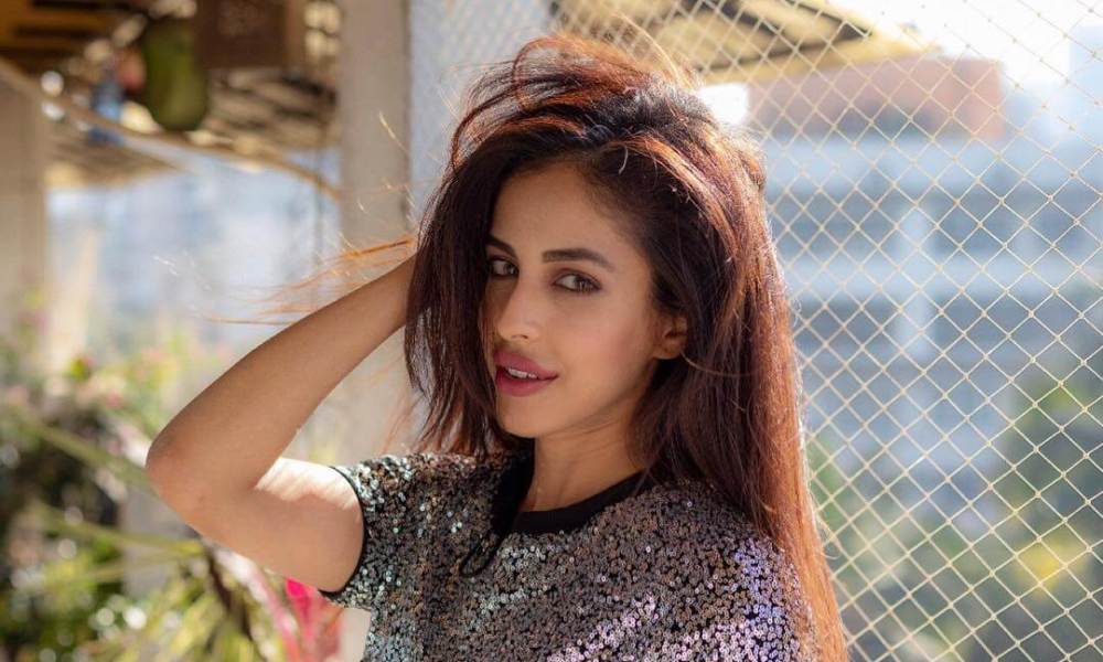 Priya Banerjee Wiki, Biografía, Años, Películas, Serie Web, Familia ...