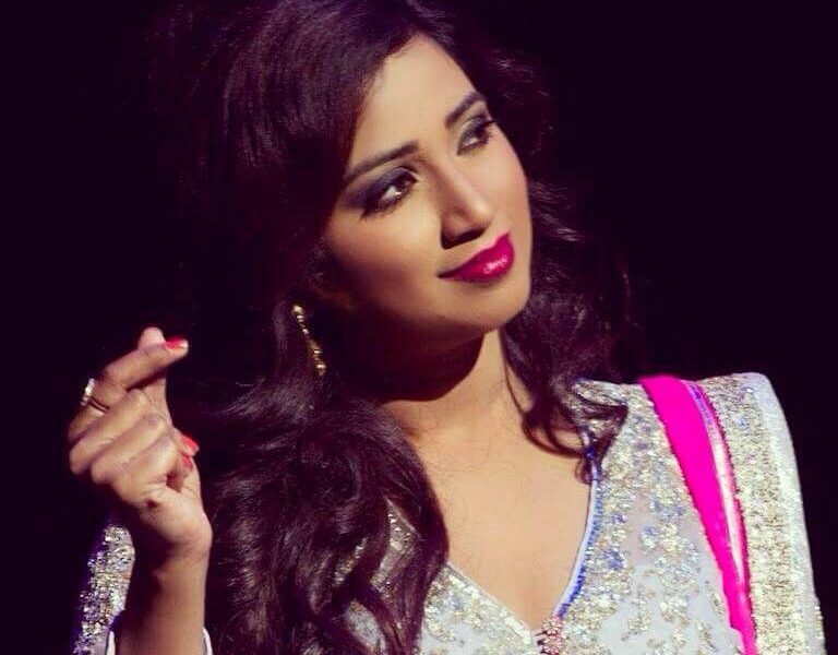 Lista de canciones en urdu de Shreya Ghoshal |  Debut a la presentación