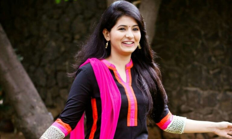 Reshmi Menon Wiki, Biografía, Años, Marido, Fotos, Películas